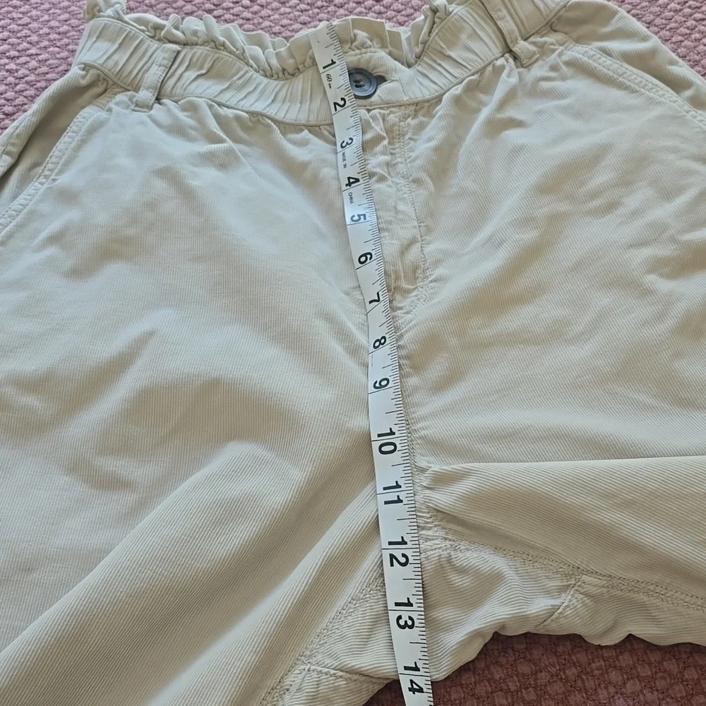Zara Women's Cream High-Waisted Pants - Picture 9 of 14